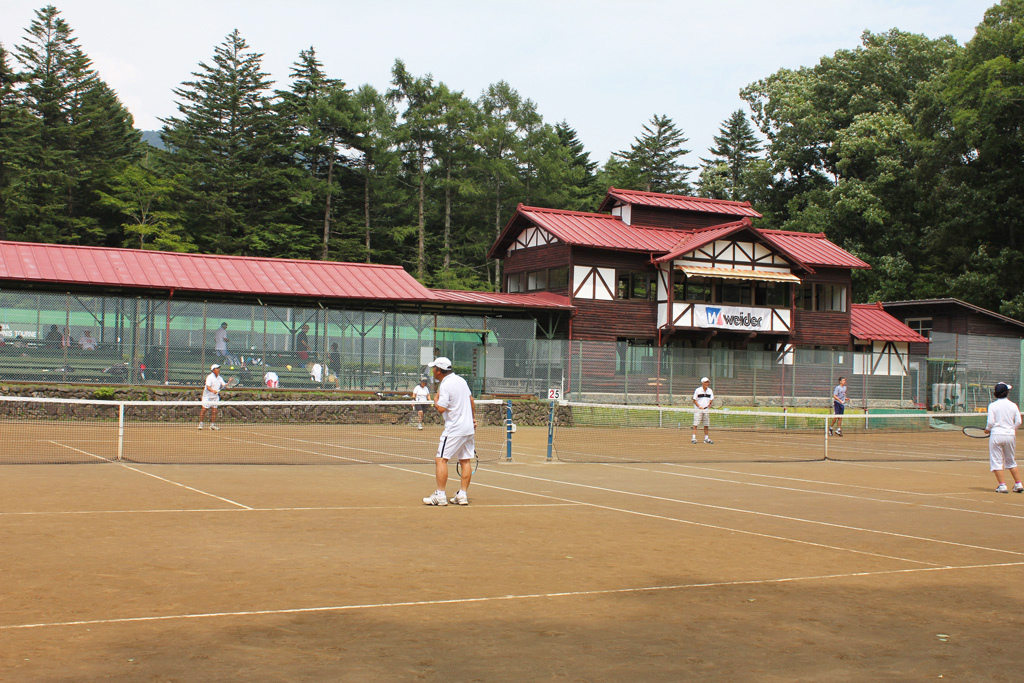 A tennis klub, Meguro, Tokió
